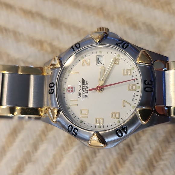 Wenger Women 79052 Swiss Military White Dial Date Two-Tone 30mm Quartz Watch - Picture 2 of 14
